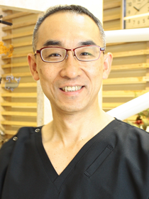 ゆめりあ矯正歯科クリニックの磯野浩昭先生