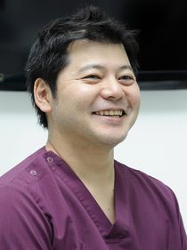 たかだ歯科・口腔外科クリニックの高田篤史先生
