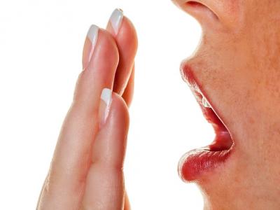 歯垢が臭い原因と、２つの対策方法について。
